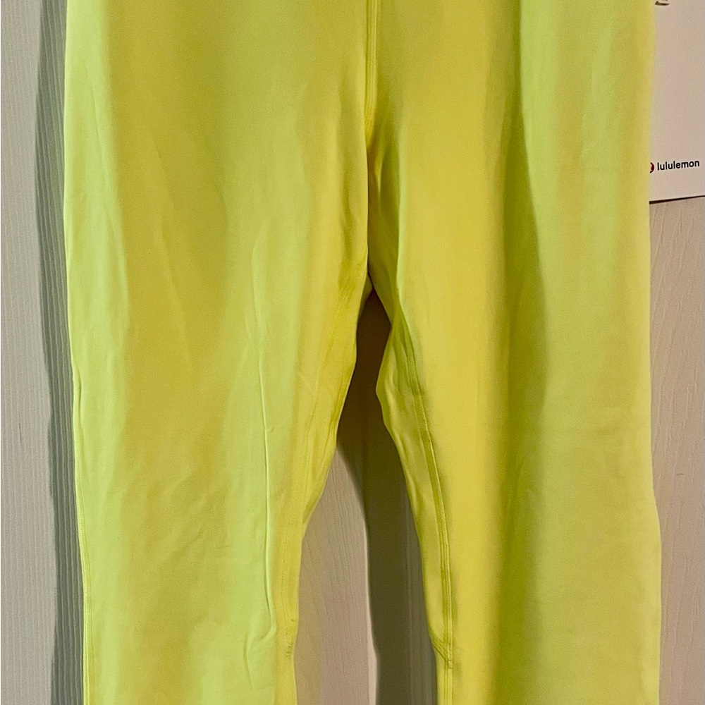 LuluLemon Electric Lemon Align 25” Size 14